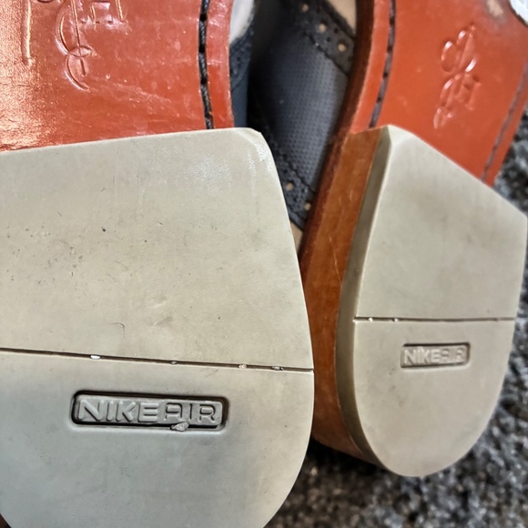 Men's Cole Haan dress shoes - Picture 5 of 8